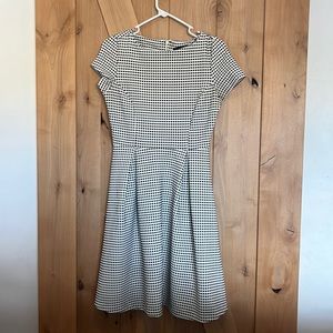 Beautiful Banana Republic Sheath Dress, size 0